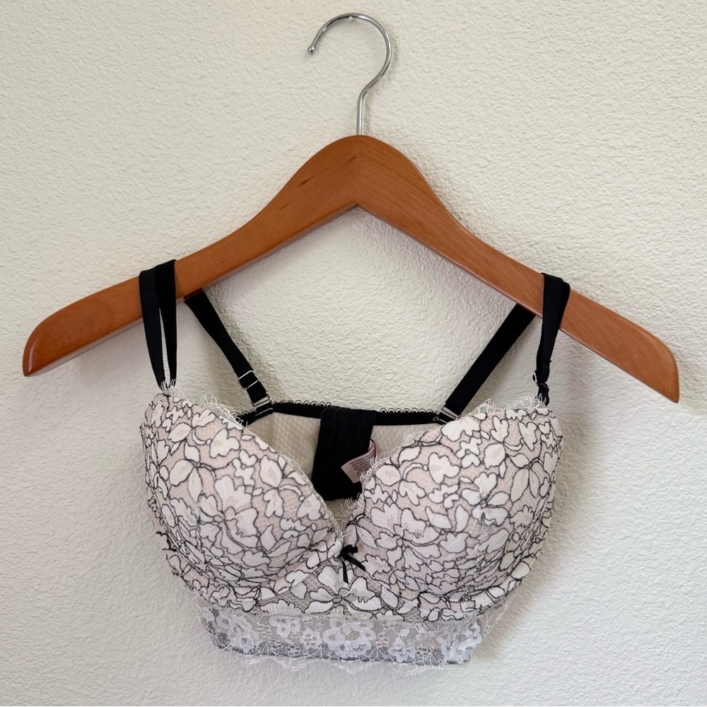 Victoria's Secret Light Pink and Black Lace Bra Women’s Size 32DD